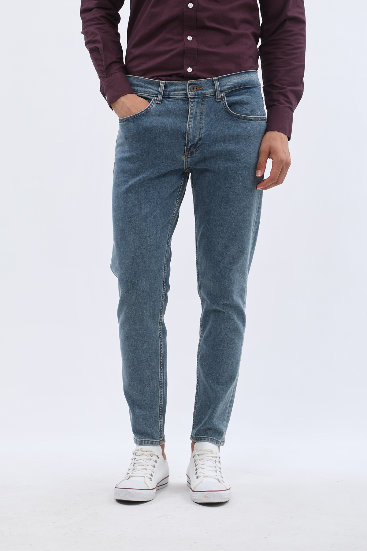 جينز Boyfriend Slim Fit من JEANSPRO - لون أزرق باهت