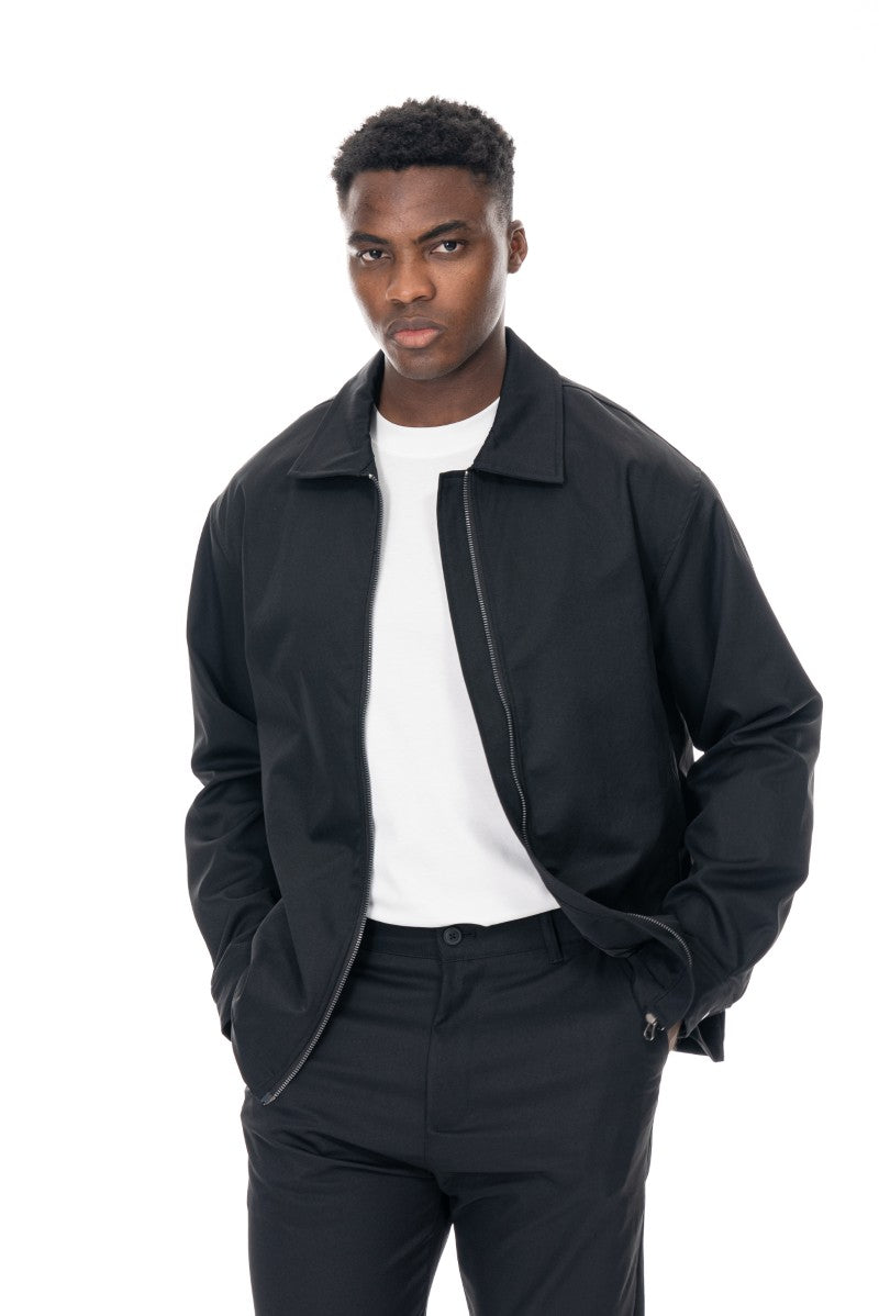 جاكيت بسحاب أمامي بقصة عادية - أسود