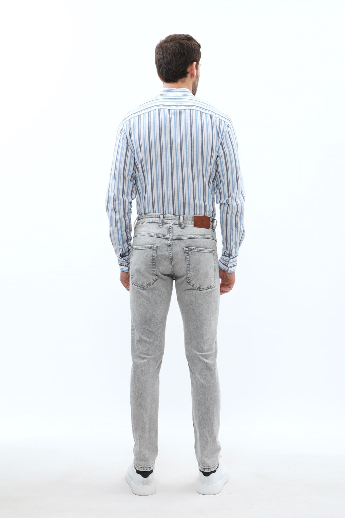 جينز Slim Fit من JEANSPRO - لون رمادي فاتح باهت