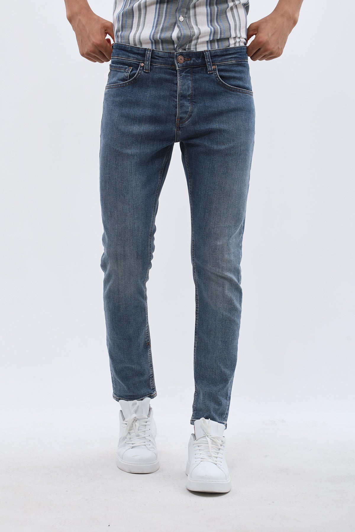 DNM UNITED Slim Fit Jeans - Sky Blue Washed