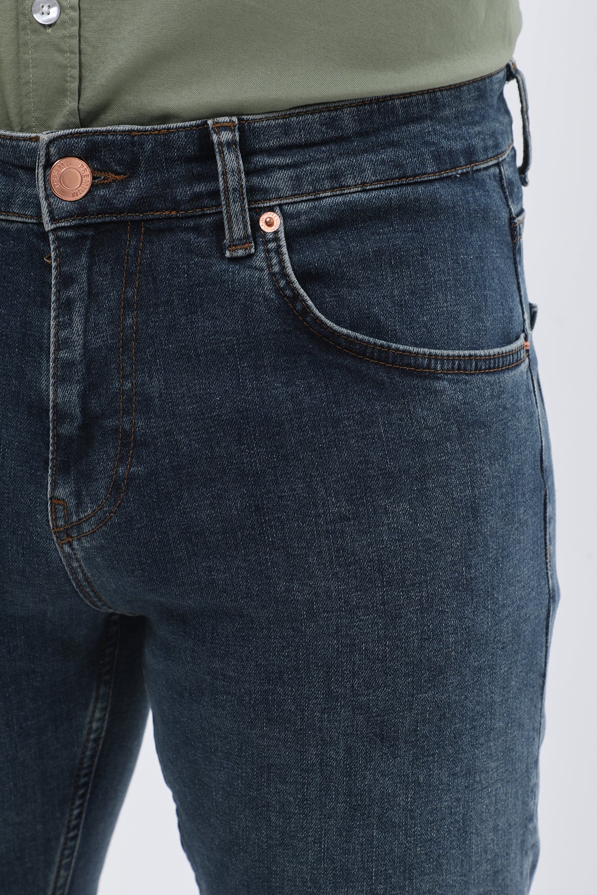 جينز Comfort Fit من JEANSPRO - لون أزرق كلاسيكي