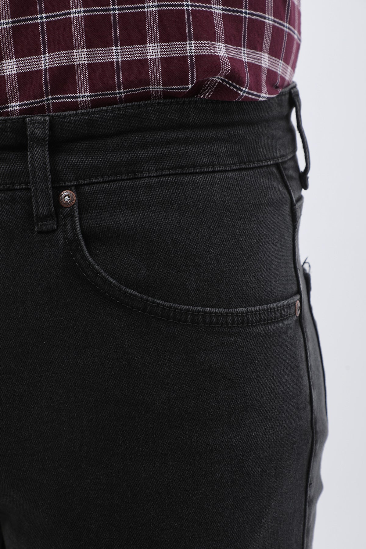 جينز Comfort Fit من JEANSPRO - لون أسود