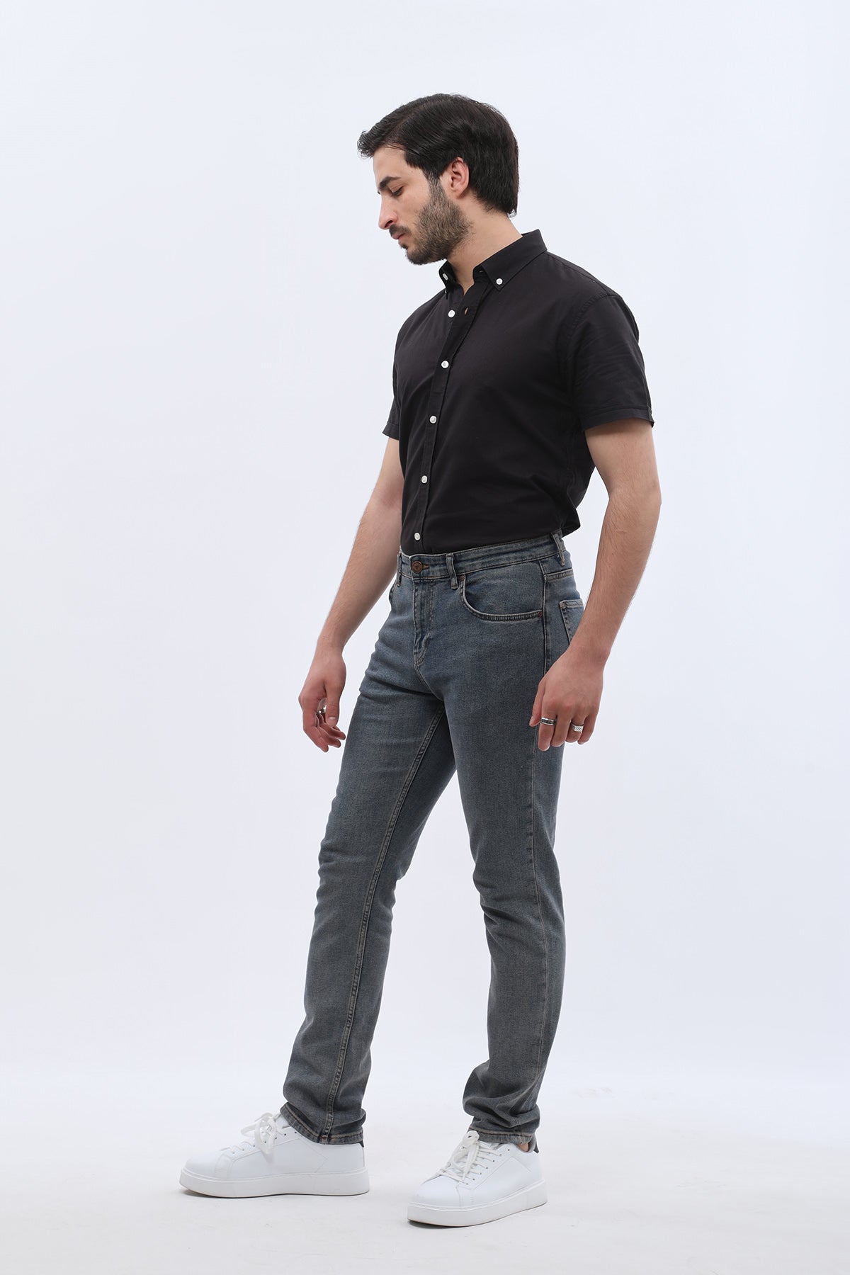 جينز Comfort Fit من DNM UNITED - لون أزرق كلاسيكي