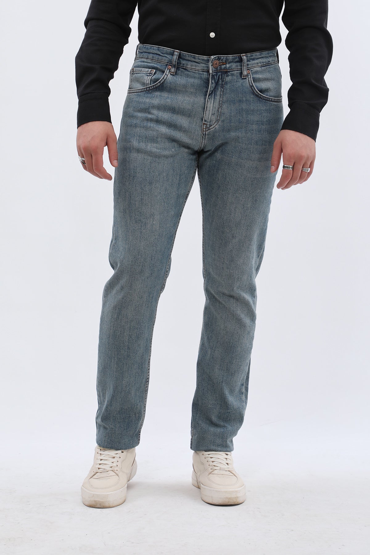 جينز Comfort Fit من DNM UNITED - لون أزرق سماوي