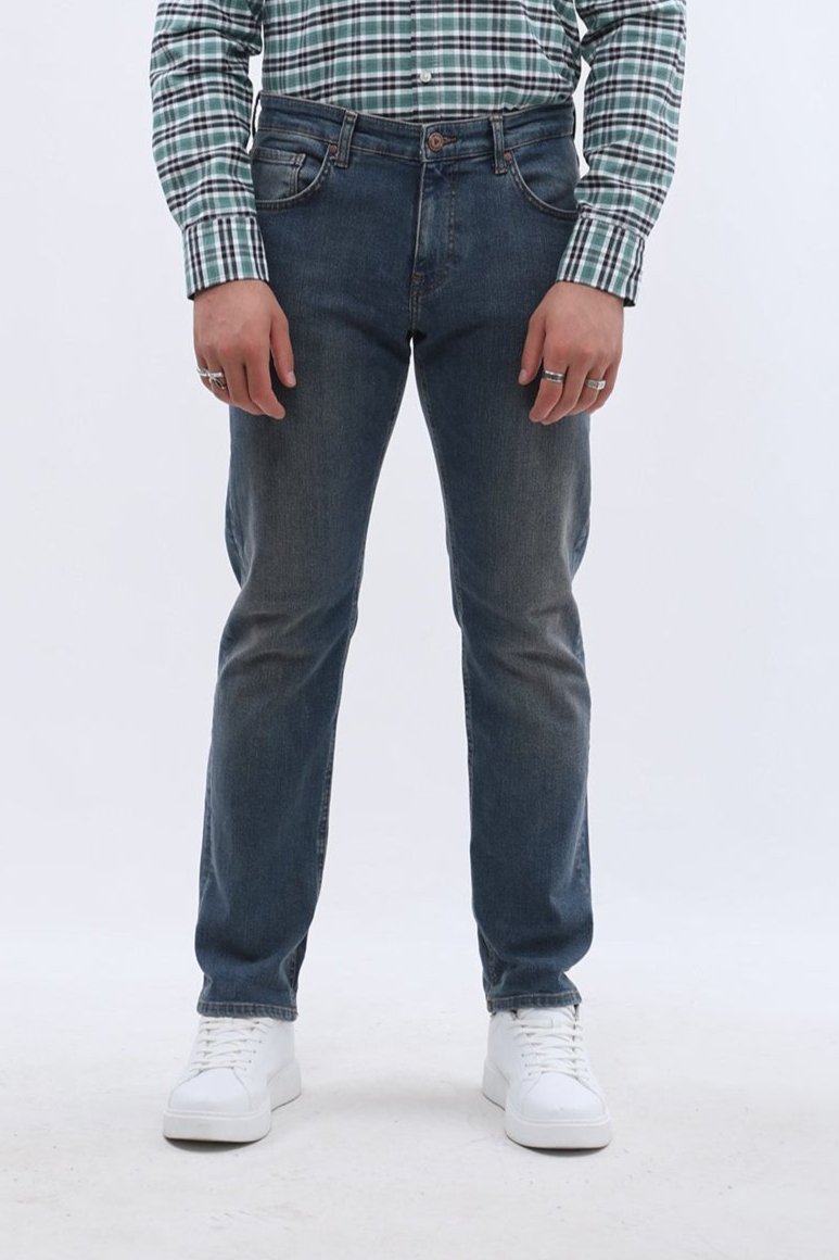جينز Comfort Fit من DNM UNITED - لون أزرق