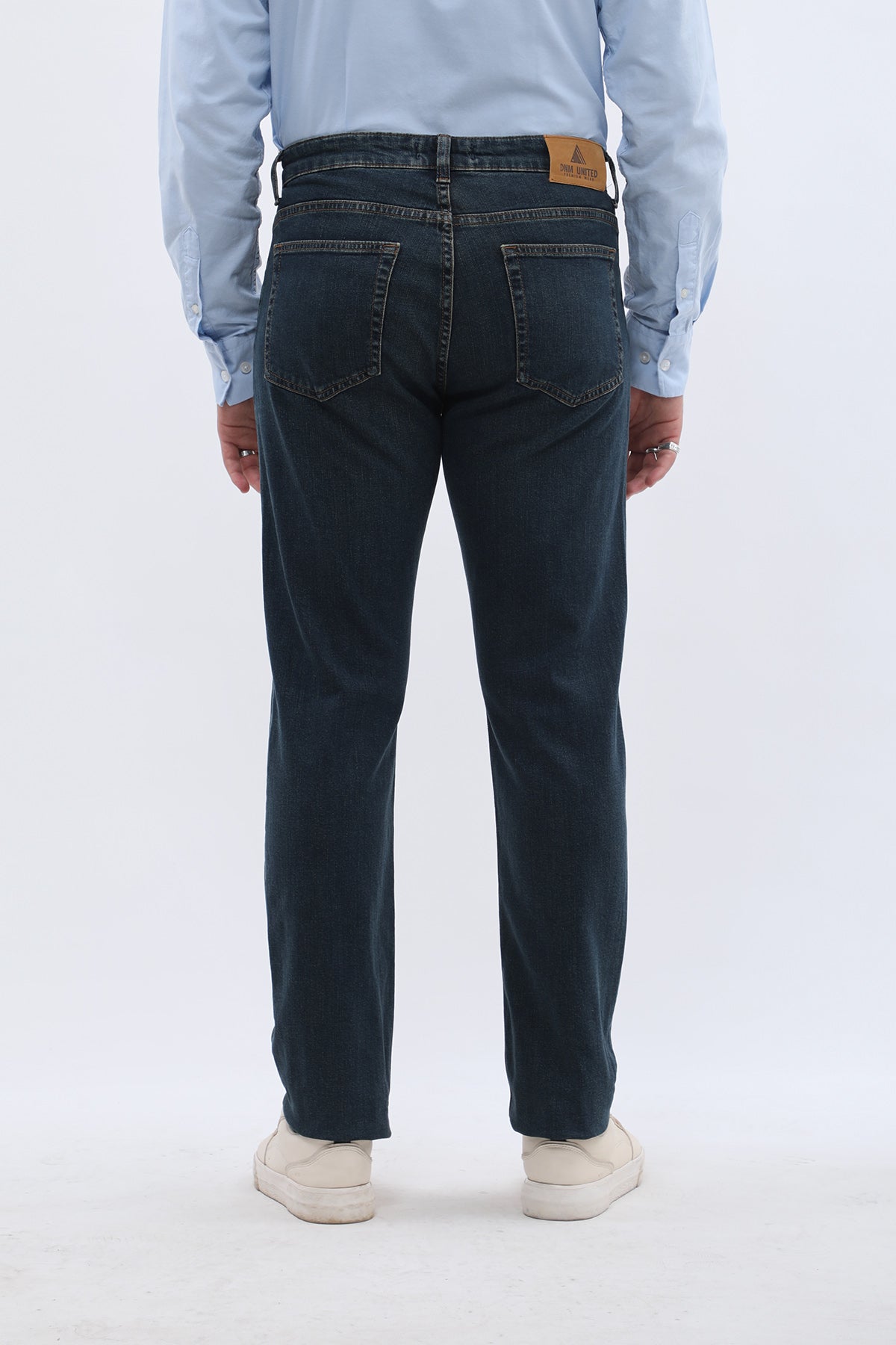 جينز Comfort Fit من DNM UNITED - لون أزرق عتيق