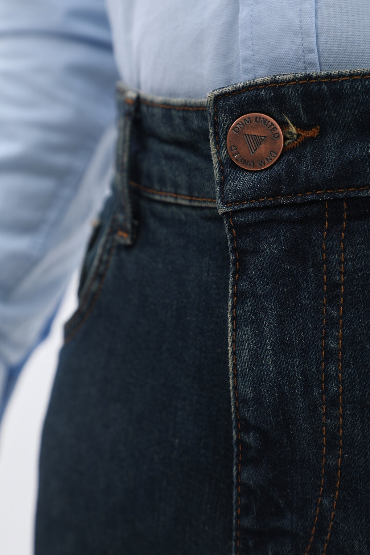 جينز Comfort Fit من DNM UNITED - لون أزرق عتيق