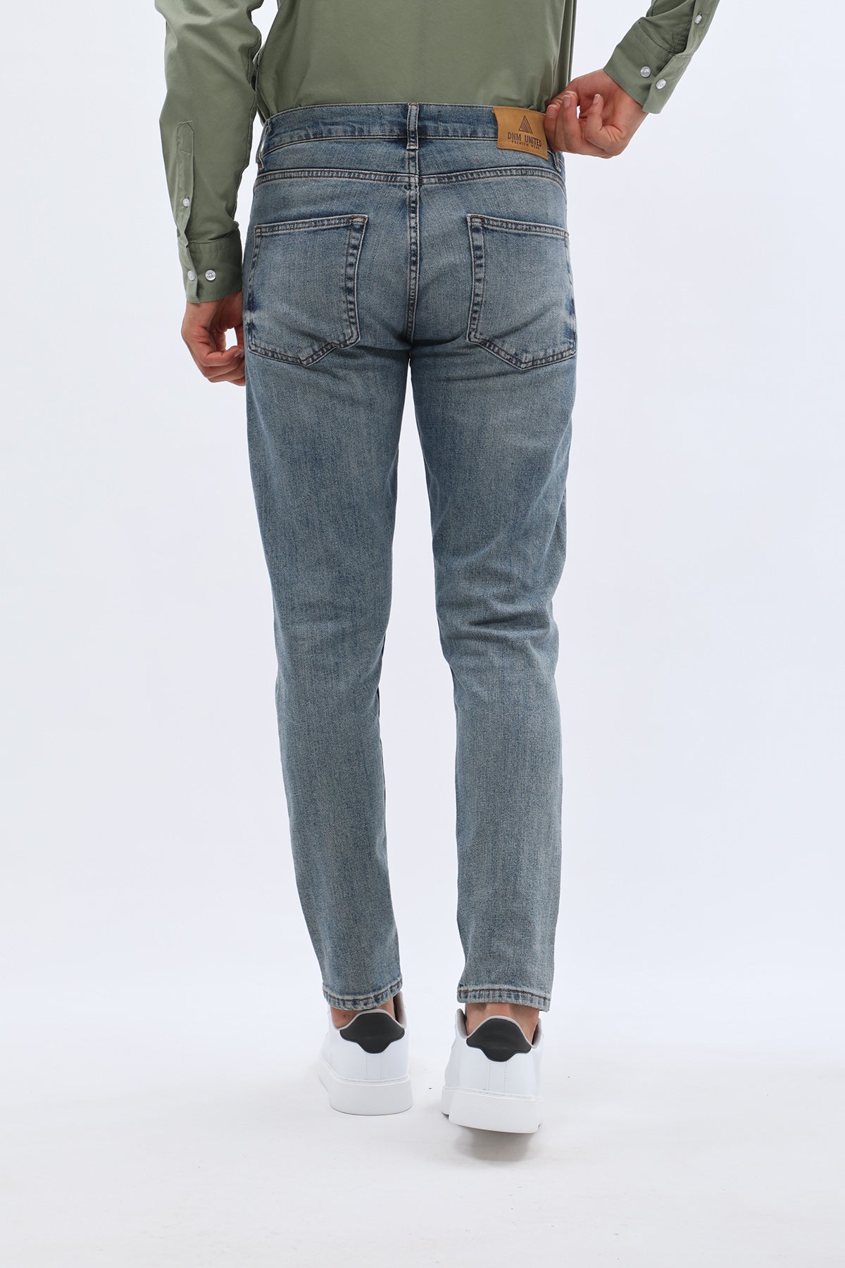 DNM UNITED Boyfriend Slim Fit Jeans - Light Blue