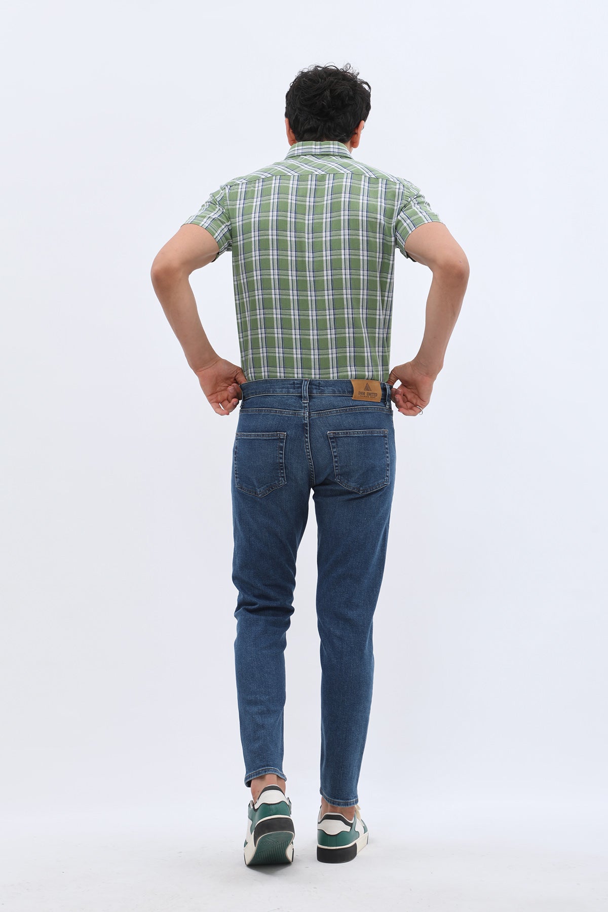 DNM UNITED Boyfriend Slim Fit Jeans - Mid-Wash Blue