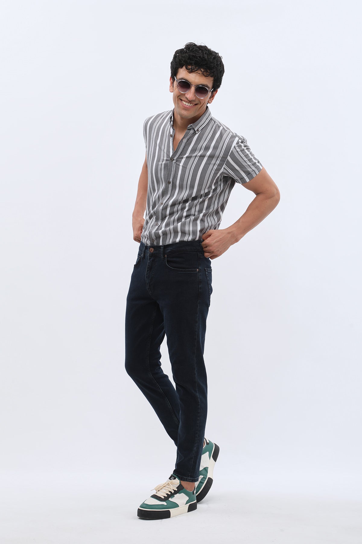 DNM UNITED Boyfriend Slim Fit Jeans - Midnight Blue
