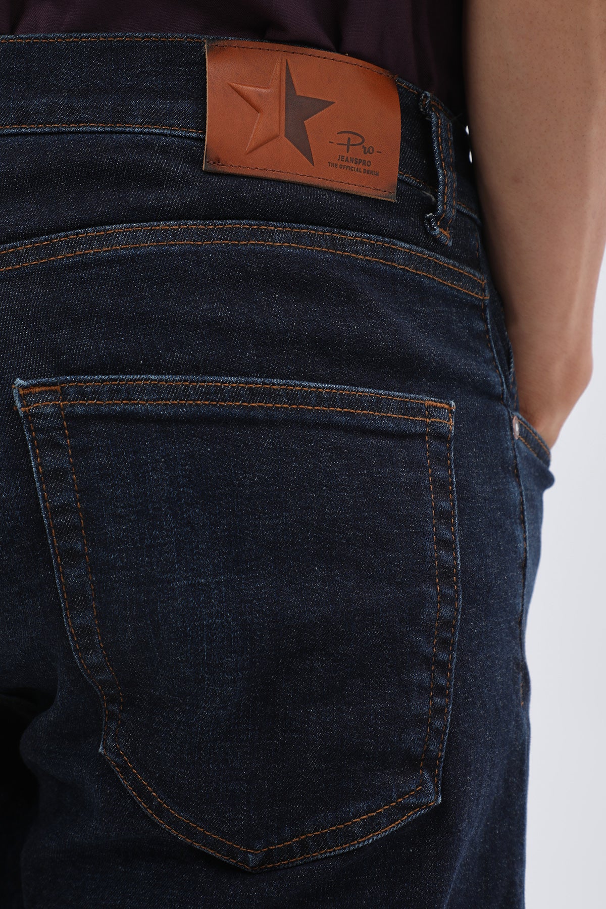 جينز Boyfriend Slim Fit من JEANSPRO - لون كحلي كلاسيك