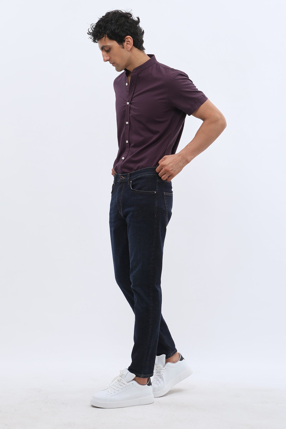 جينز Boyfriend Slim Fit من JEANSPRO - لون كحلي كلاسيك