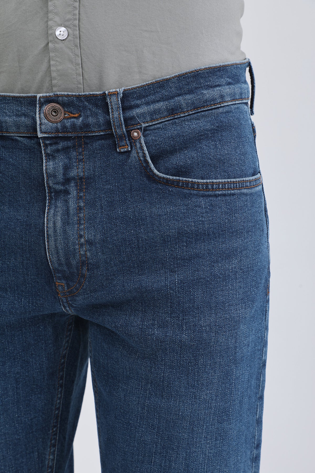 جينز Boyfriend Slim Fit من JEANSPRO - لون أزرق عتيق