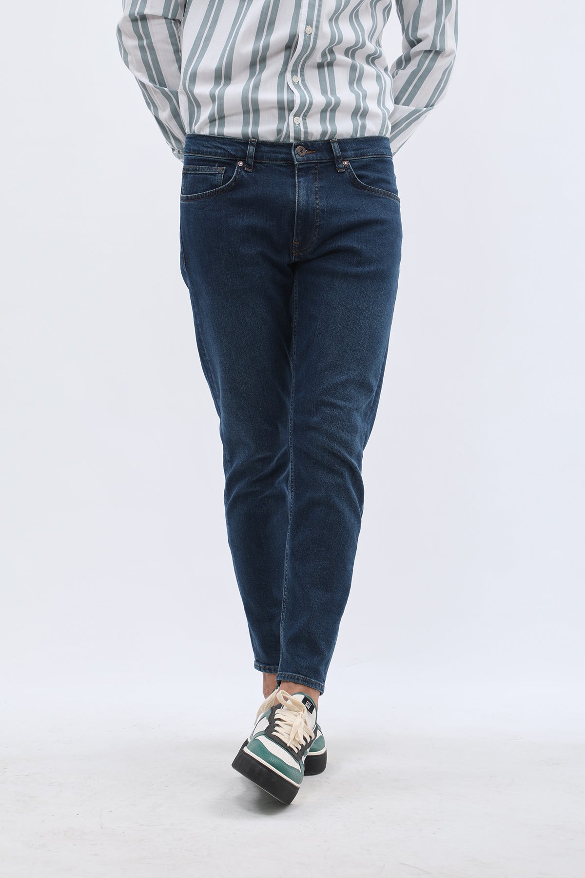 جينز Boyfriend Slim Fit من JEANSPRO - لون أزرق داكن