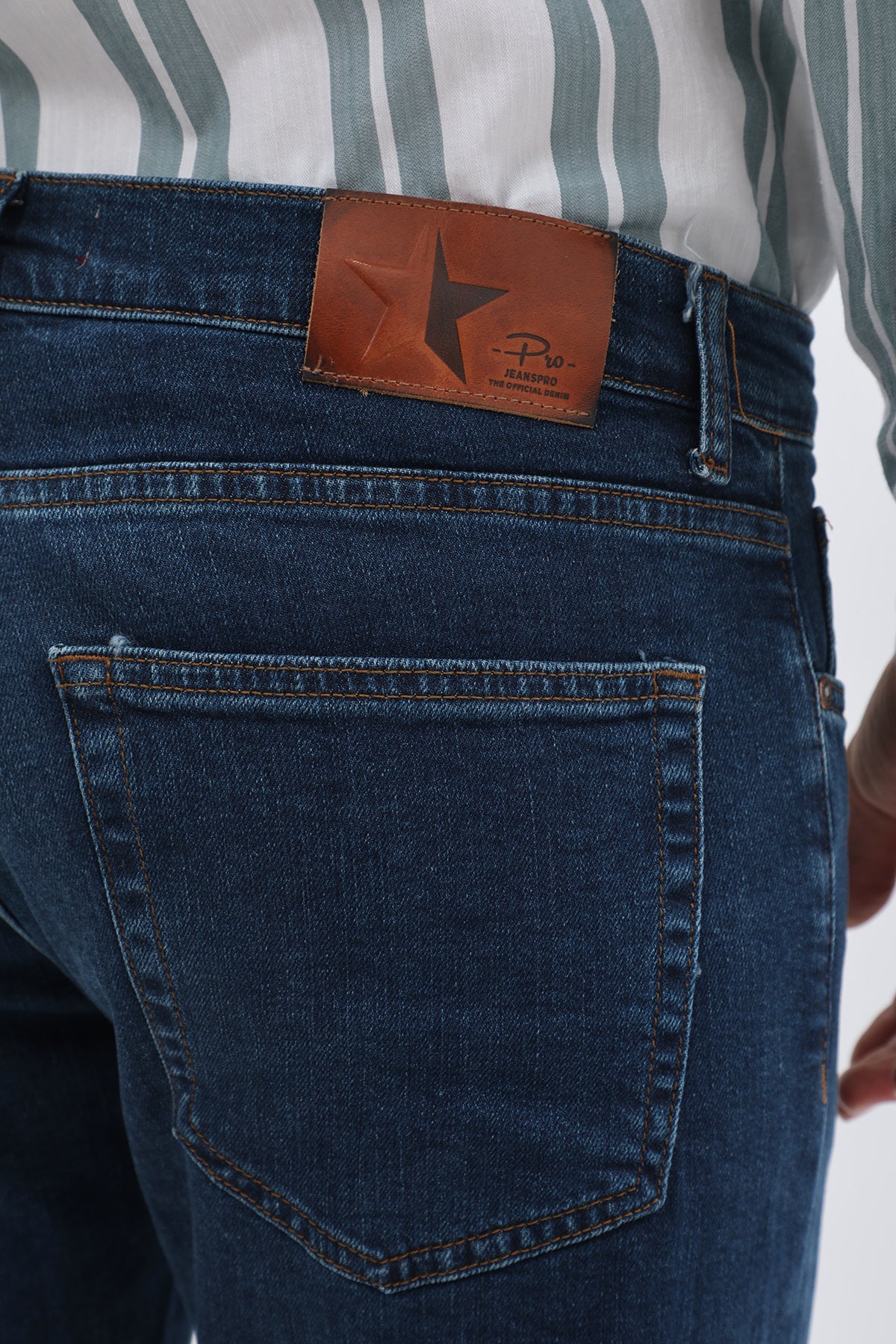 جينز Boyfriend Slim Fit من JEANSPRO - لون أزرق داكن