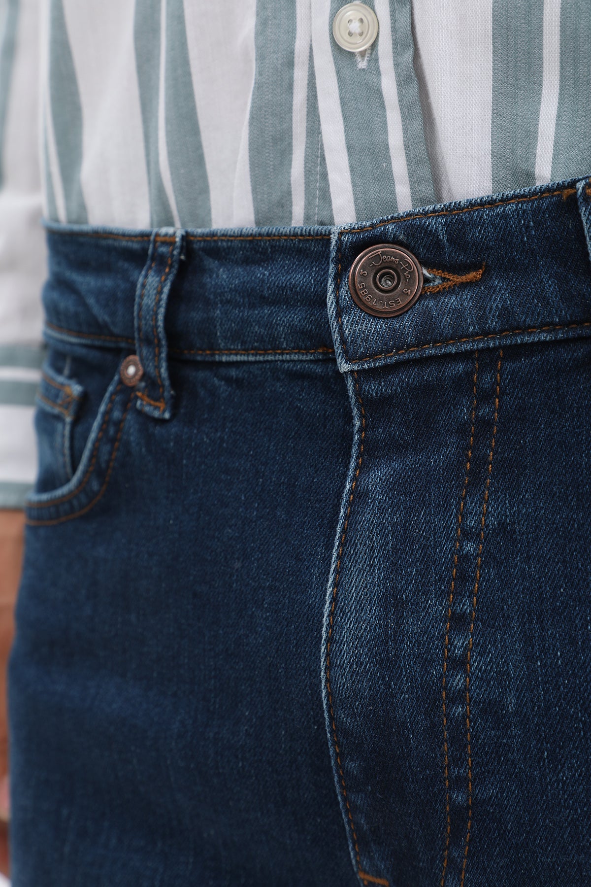 جينز Boyfriend Slim Fit من JEANSPRO - لون أزرق داكن