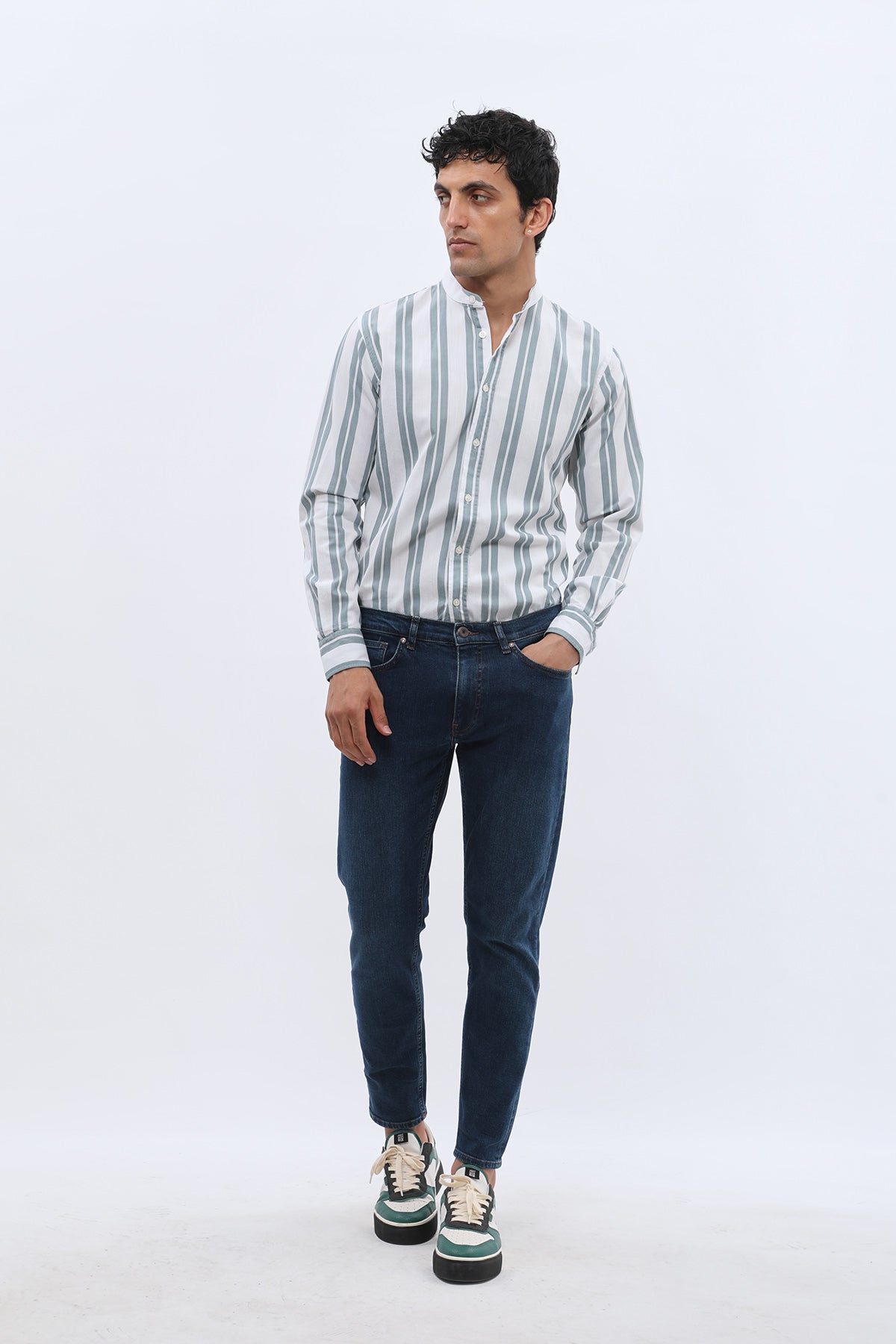 جينز Boyfriend Slim Fit من JEANSPRO - لون أزرق داكن