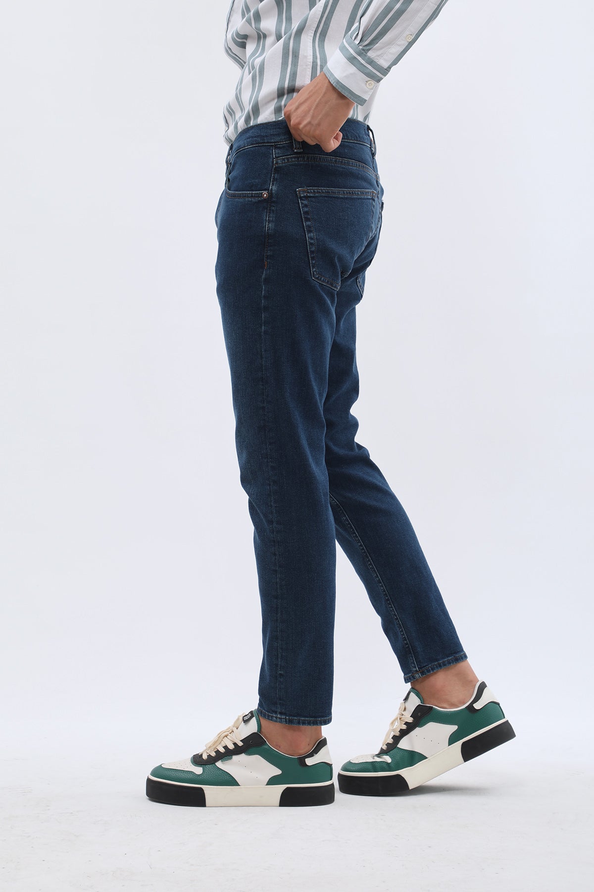 جينز Boyfriend Slim Fit من JEANSPRO - لون أزرق داكن