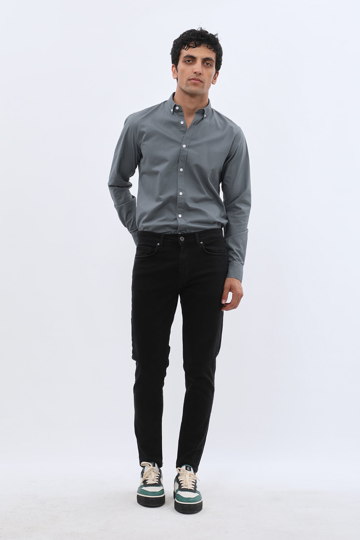 جينز Boyfriend Slim Fit من JEANSPRO - لون أسود كاربوني