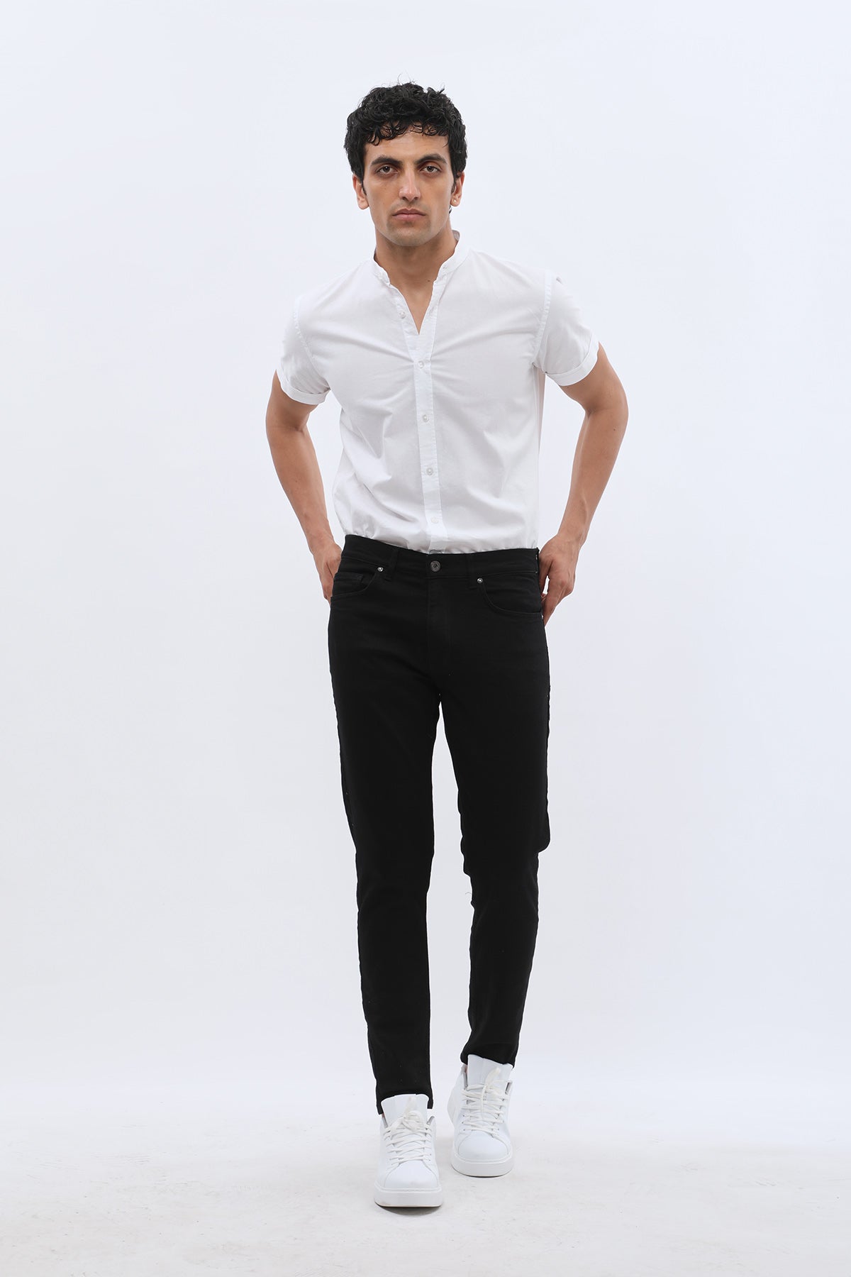 جينز Boyfriend Slim Fit من JEANSPRO - لون أسود داكن