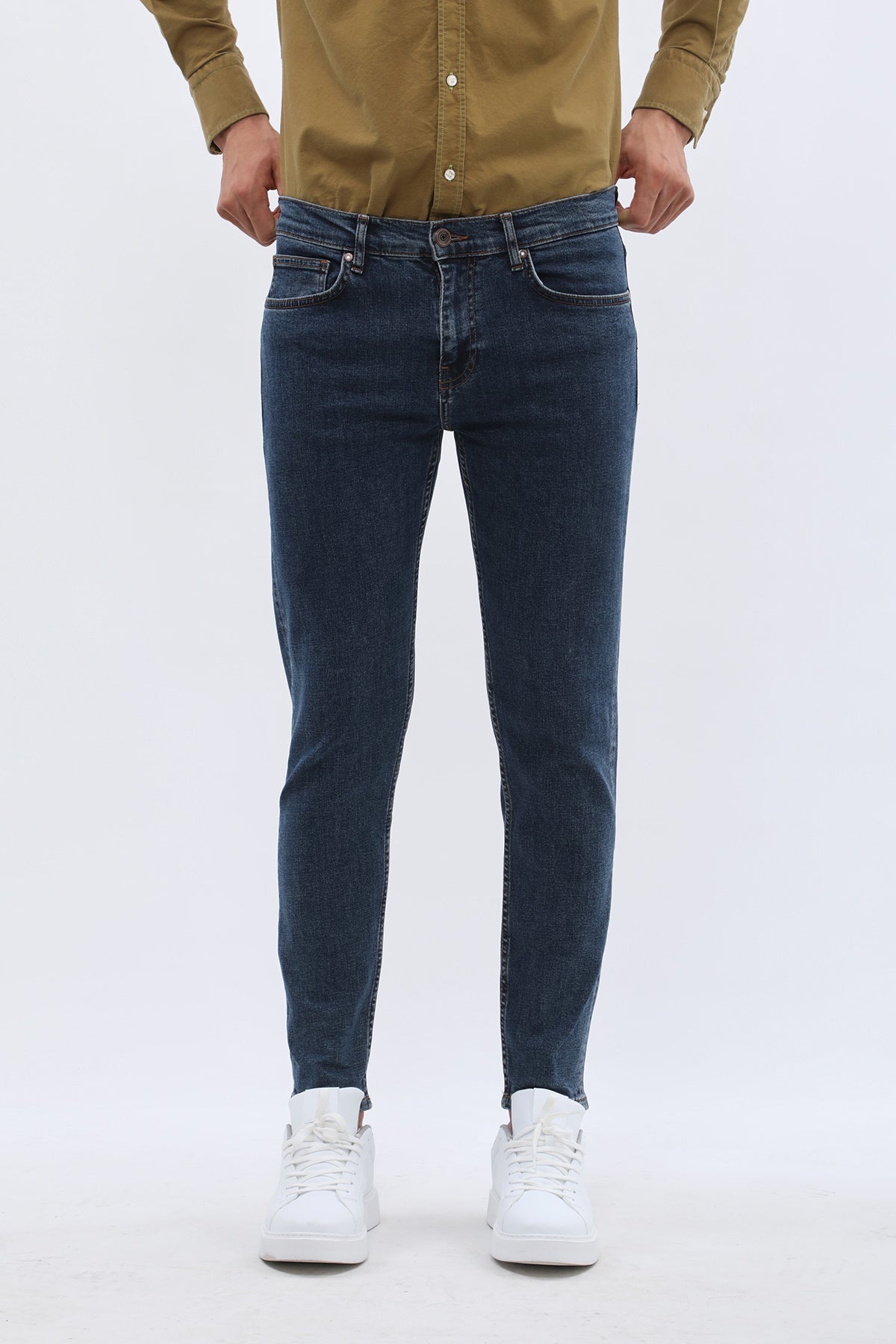 جينز Boyfriend Slim Fit من JEANSPRO - لون كحلي كلاسيكي