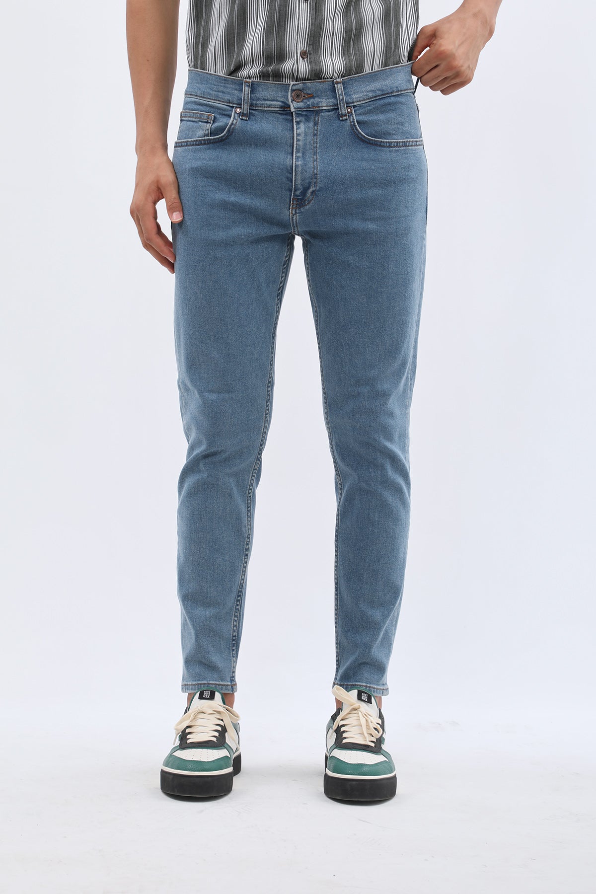 JEANSPRO Boyfriend Slim Fit Jeans - Light Wash Blue