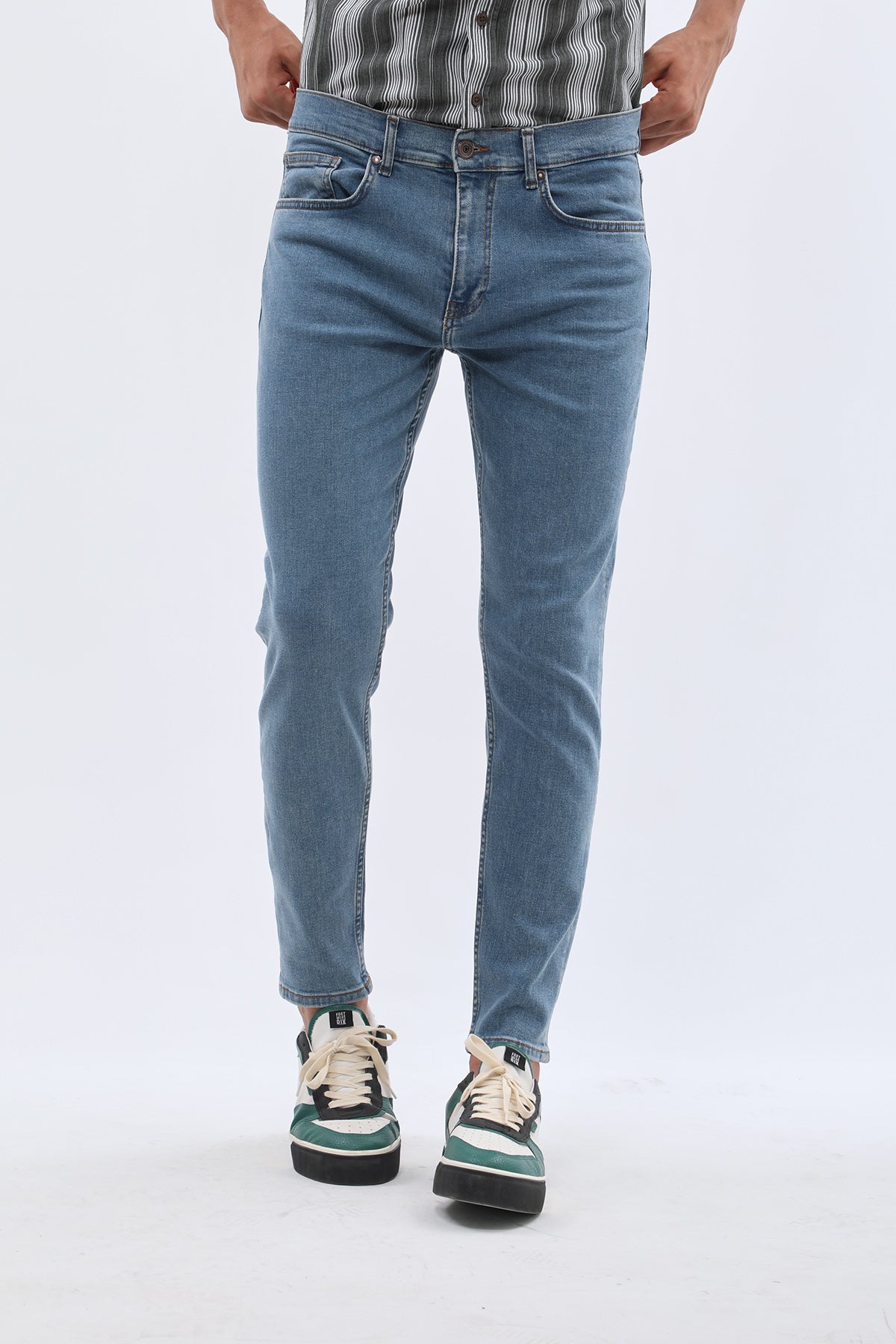 JEANSPRO Boyfriend Slim Fit Jeans - Light Wash Blue