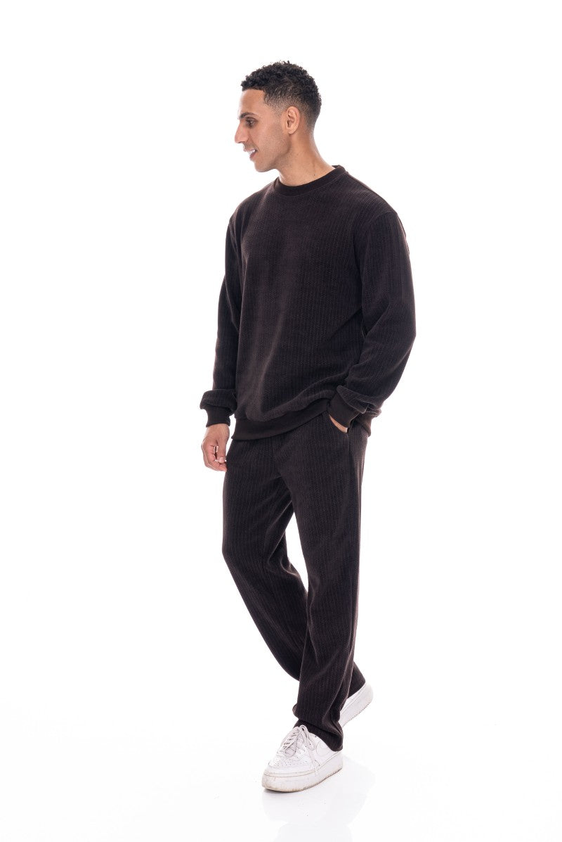 طقم سويت شيرت وبنطال رياضي منقوش - بني