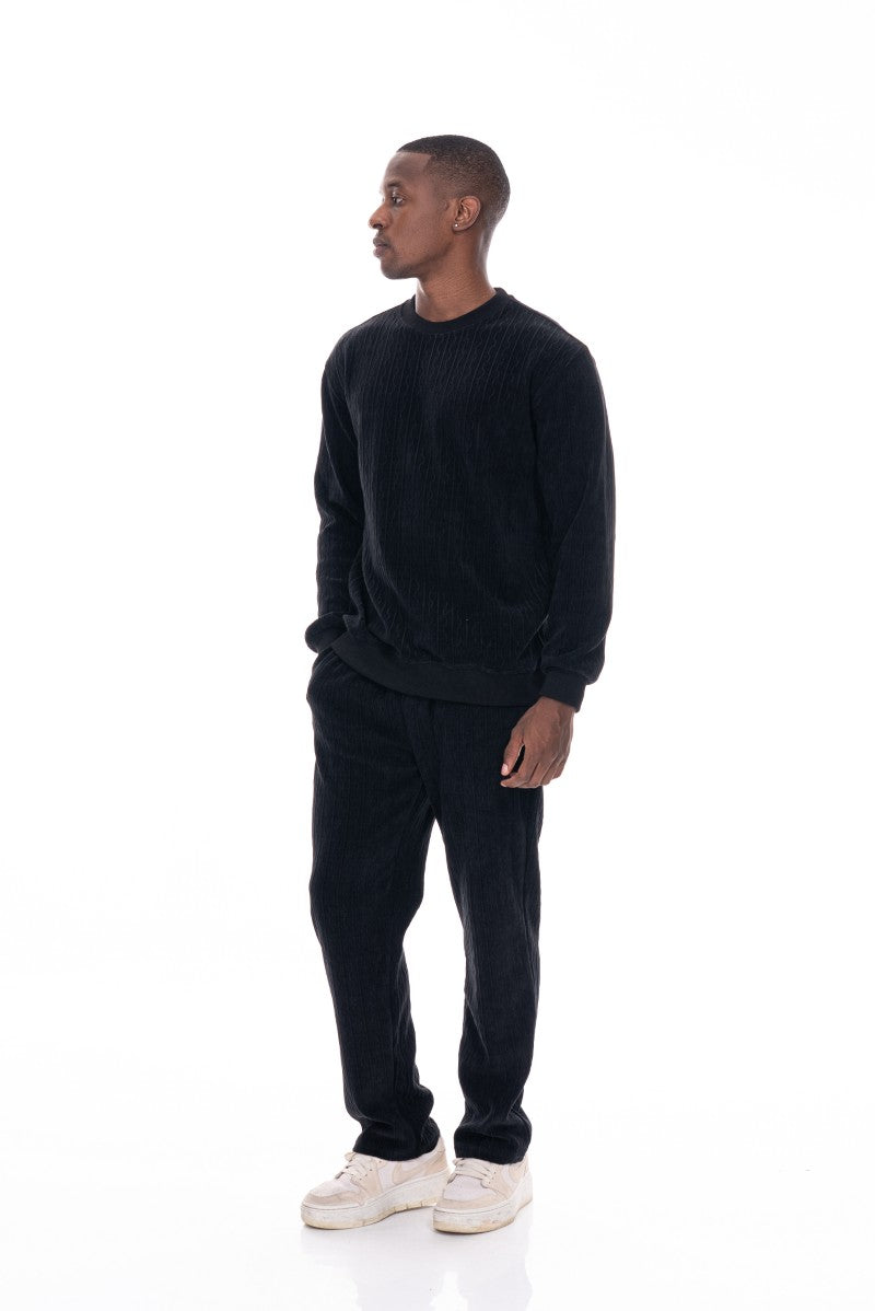 طقم سويت شيرت وبنطال رياضي منقوش - أسود