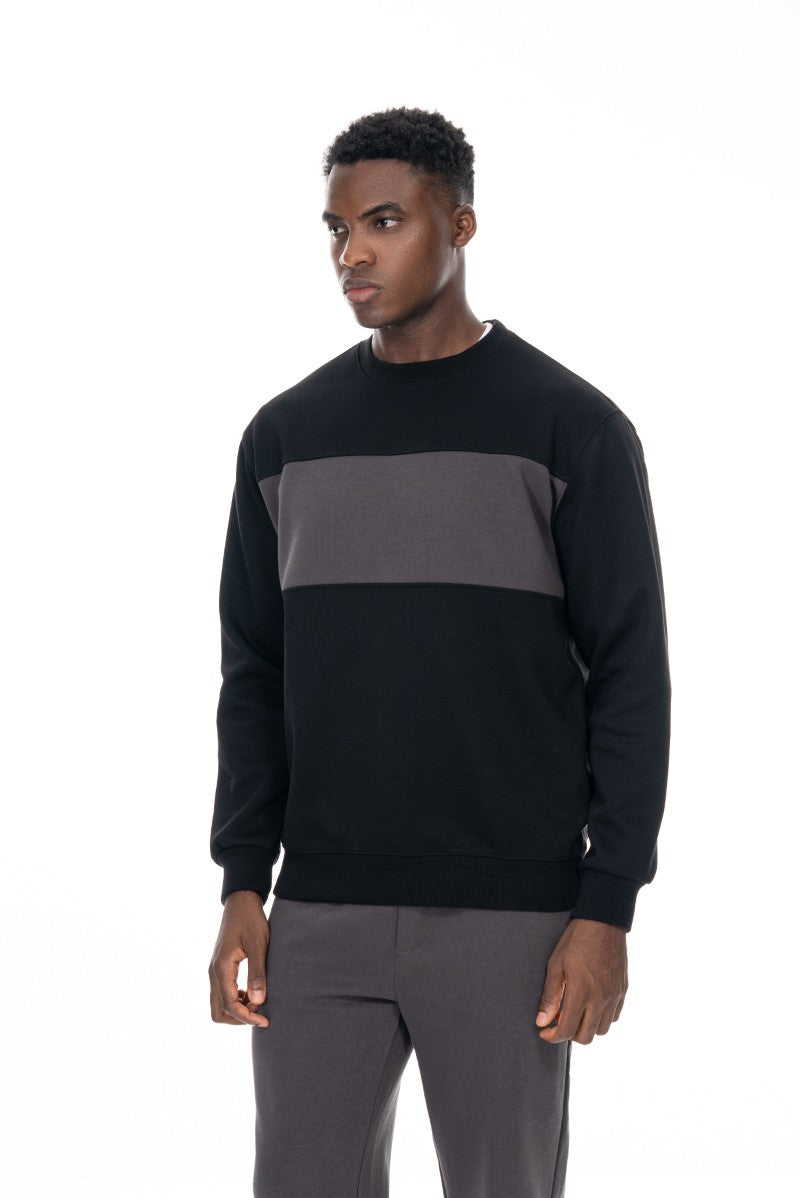 سويت شيرت بقصة وألوان مختلفة - أسود ورمادي