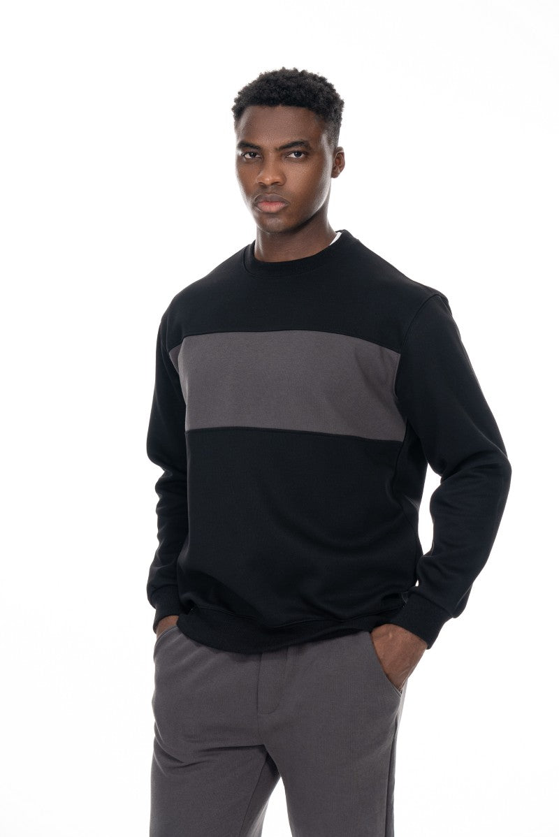 سويت شيرت بقصة وألوان مختلفة - أسود ورمادي