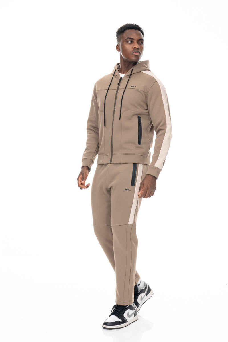 طقم تدريب أساسي للرجال - بني