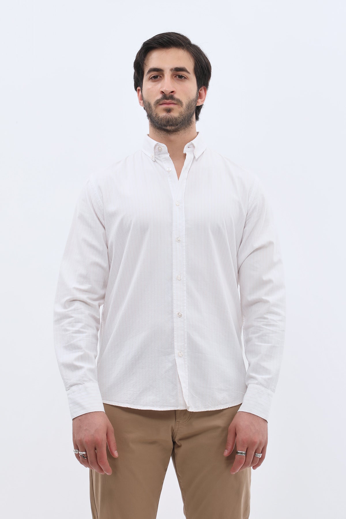 قميص أكسفورد مخطط بقبة بأزرار من SHIRTSPRO - لون بيج