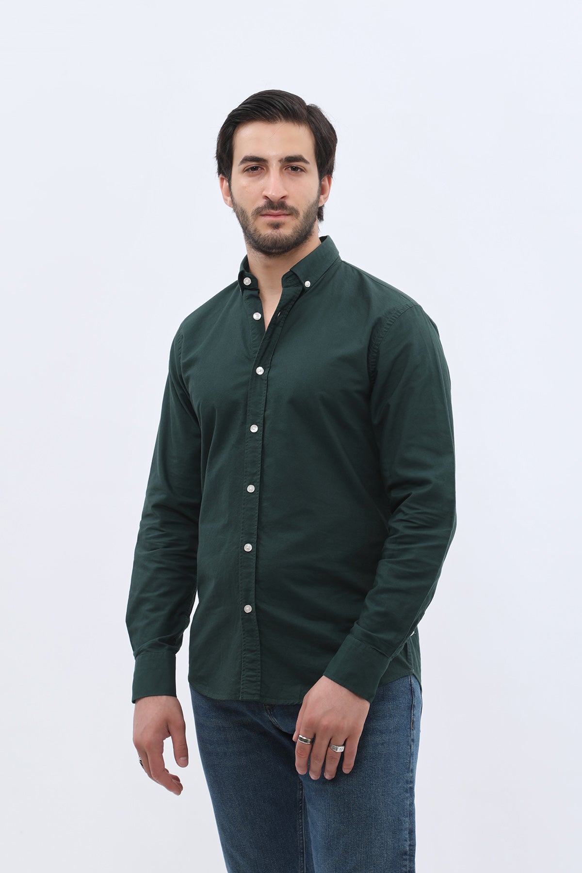 قميص أكسفورد بقبة بأزرار من SHIRTSPRO - لون أخضر صنوبري غامق