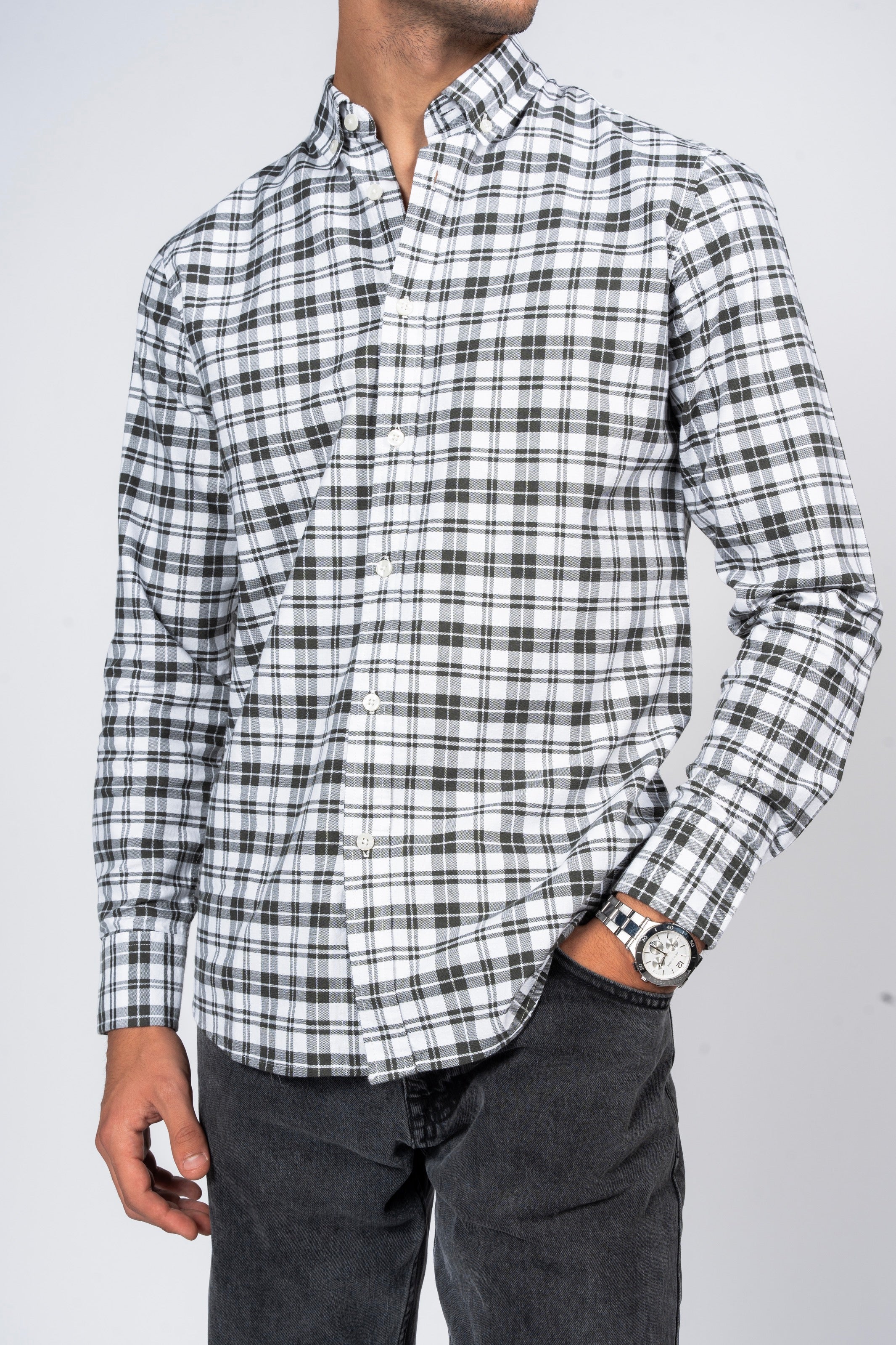 قميص كاروهات بقبة بأزرار من SHIRTSPRO - لون زيتي