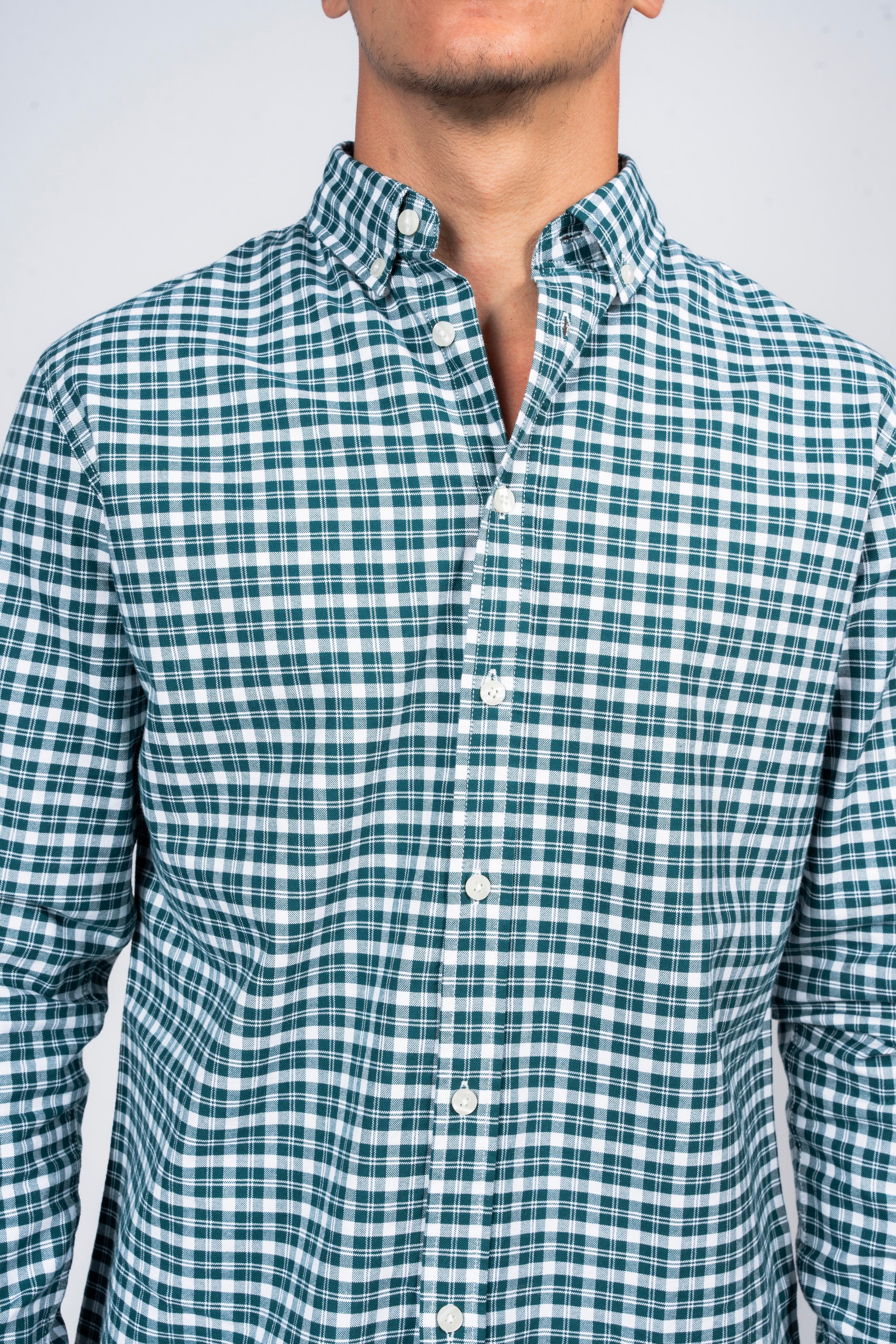 قميص كاروهات بقبة بأزرار من SHIRTSPRO - لون تيل داكن