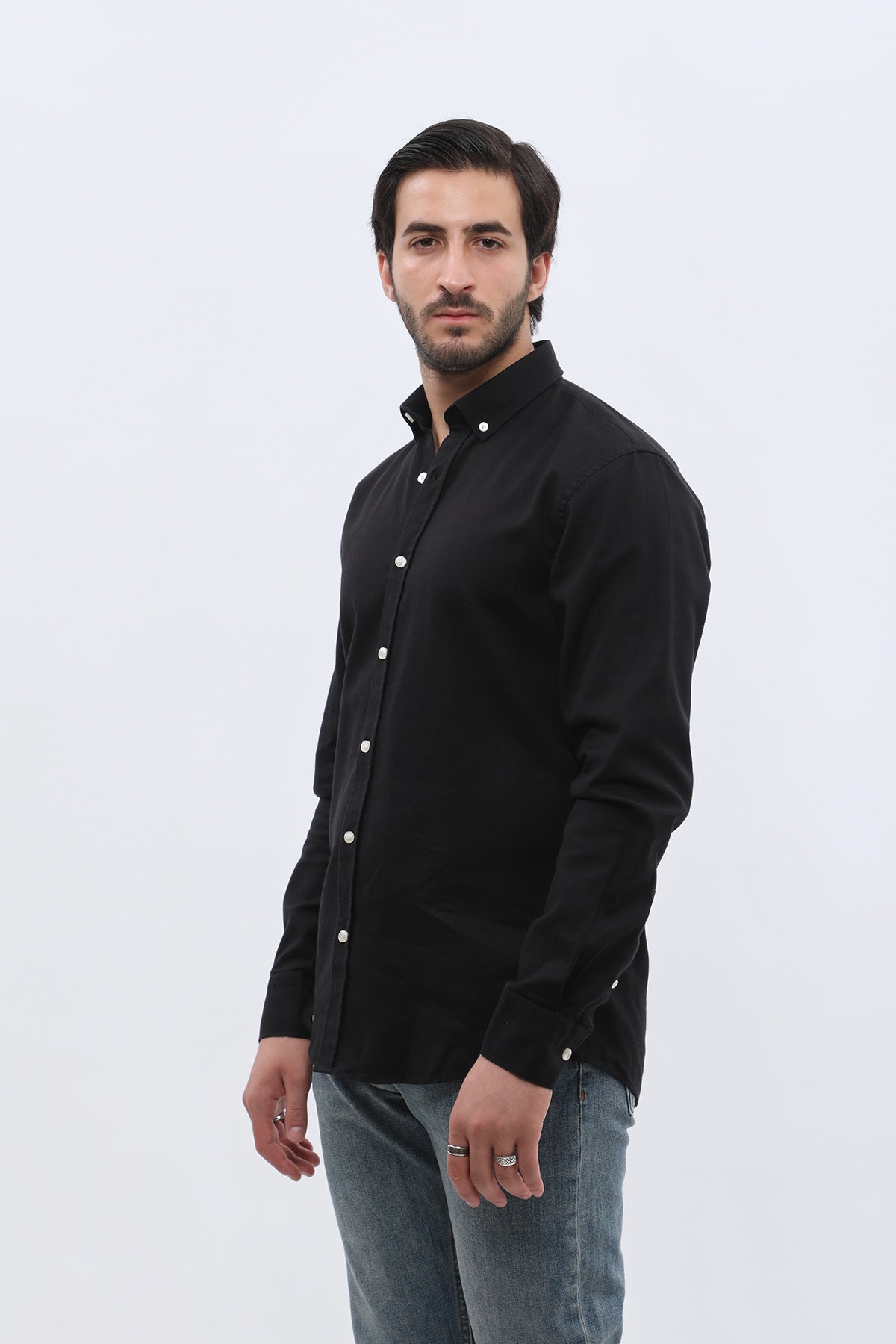 قميص باسكت بقبة بأزرار من SHIRTSPRO - لون أسود