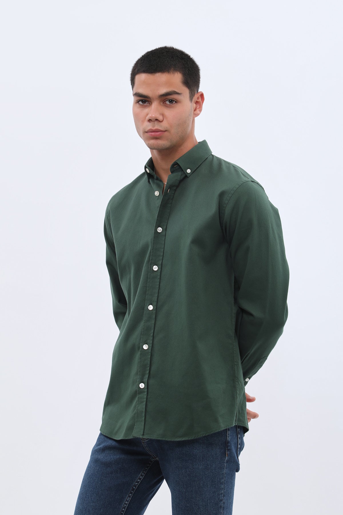 قميص باسكت بقبة بأزرار من SHIRTSPRO - لون أخضر