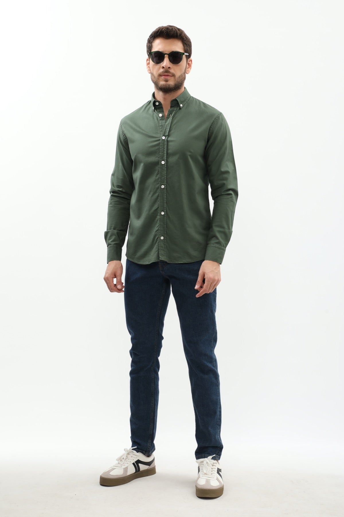 قميص باسكت بقبة بأزرار من SHIRTSPRO - لون أخضر جبلي