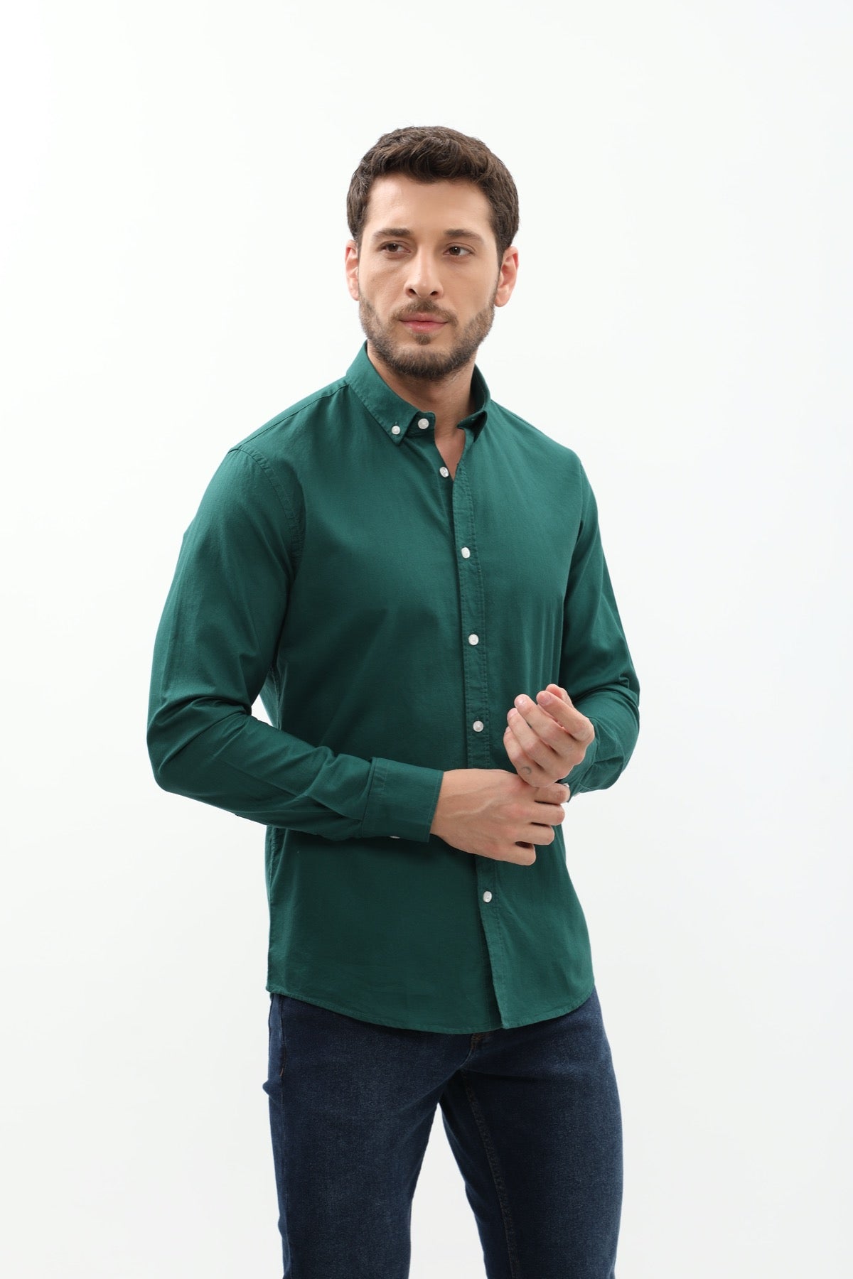 قميص باسكت بقبة بأزرار من SHIRTSPRO - لون أخصر صنوبري