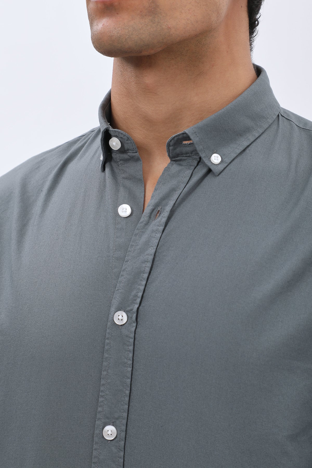 قميص أكسفورد بقبة بأزرار من SHIRTSPRO - لون دخاني