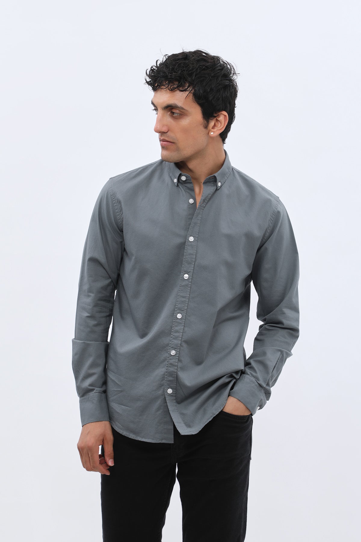 قميص أكسفورد بقبة بأزرار من SHIRTSPRO - لون دخاني