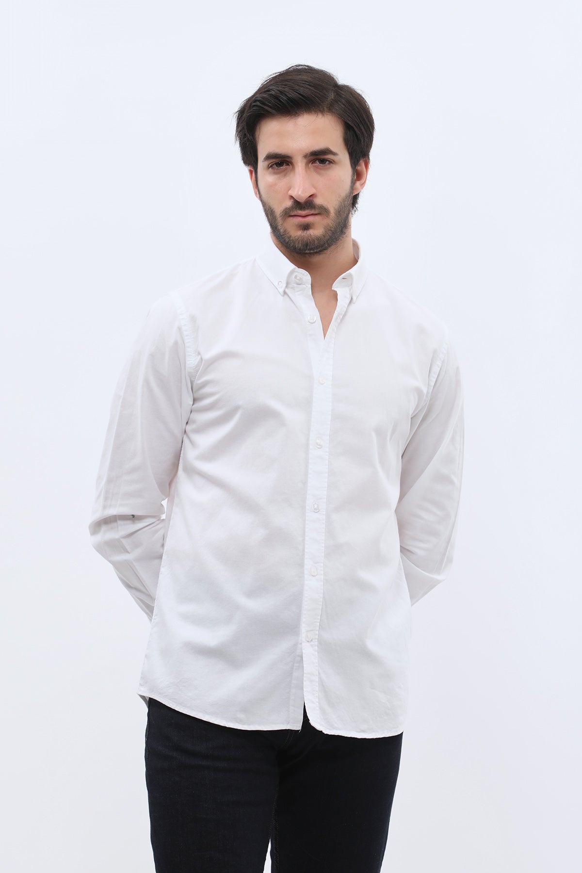 قميص SHIRTSPRO أكسفورد بقصّة عادية - ياقة بأزرار - أبيض