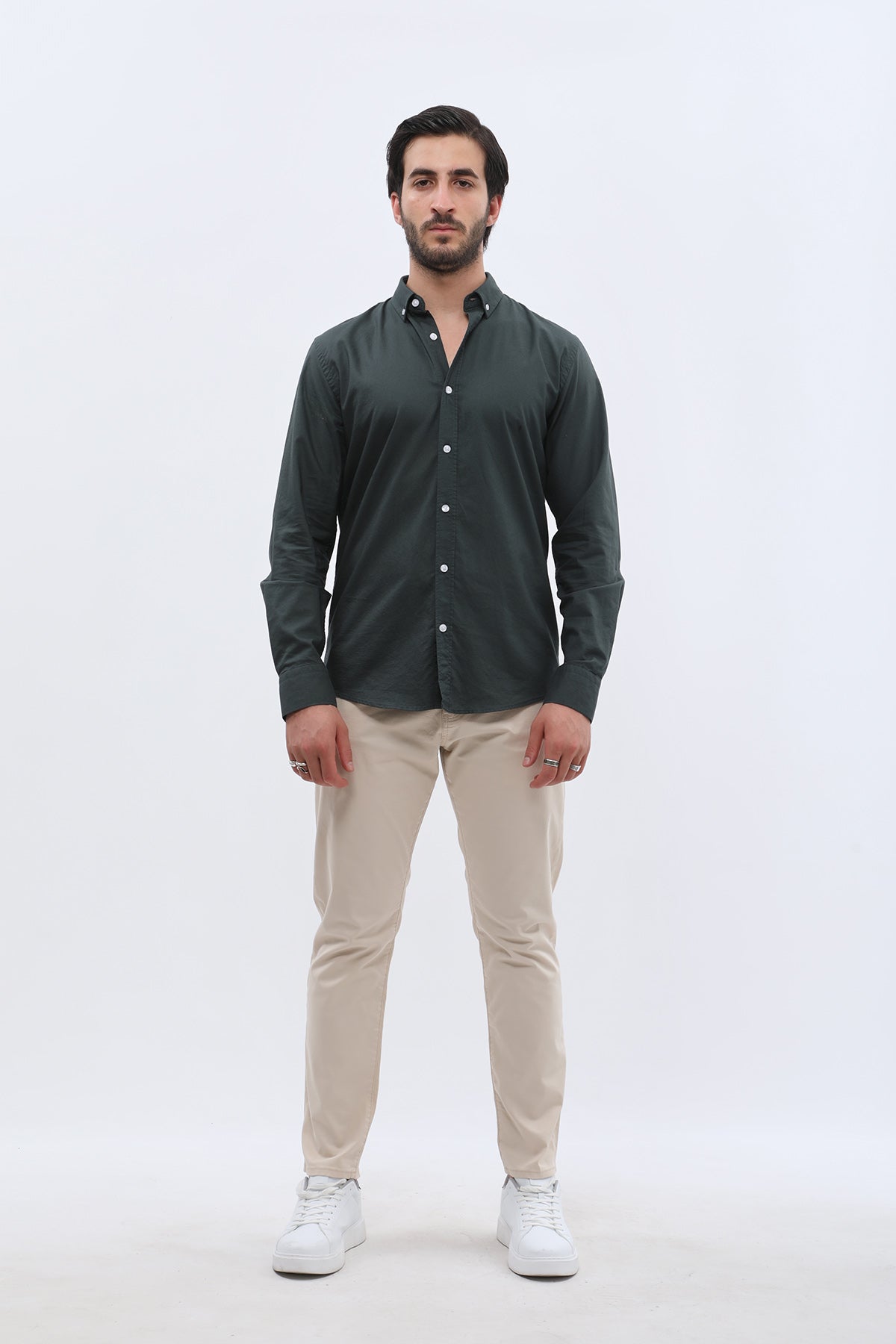 قميص أكسفورد بقبة بأزرار من SHIRTSPRO - لون زيتي باهت
