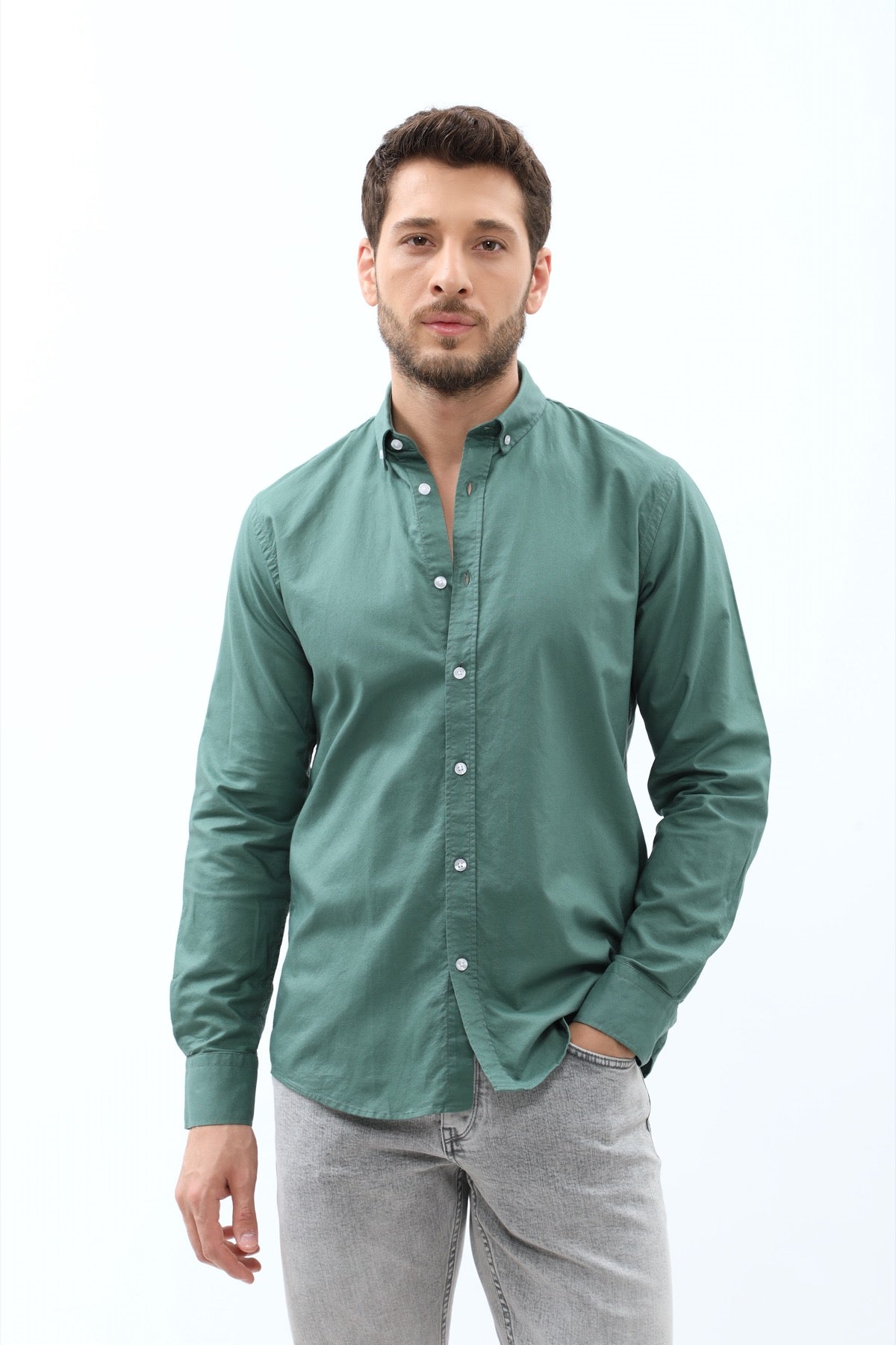 قميص أكسفورد بقبة بأزرار من SHIRTSPRO - لون أخضر رمادي