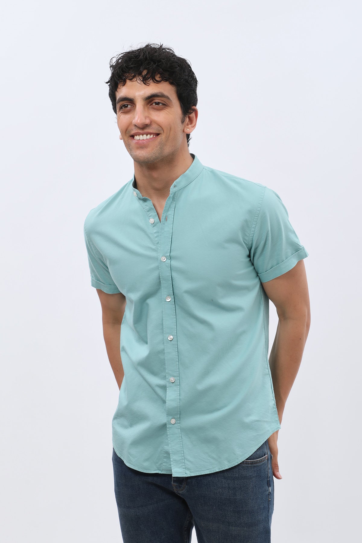 قميص أكسفورد بأكمام قصيرة وقبة ماندارين من SHIRTSPRO - لون فيروزي داكن