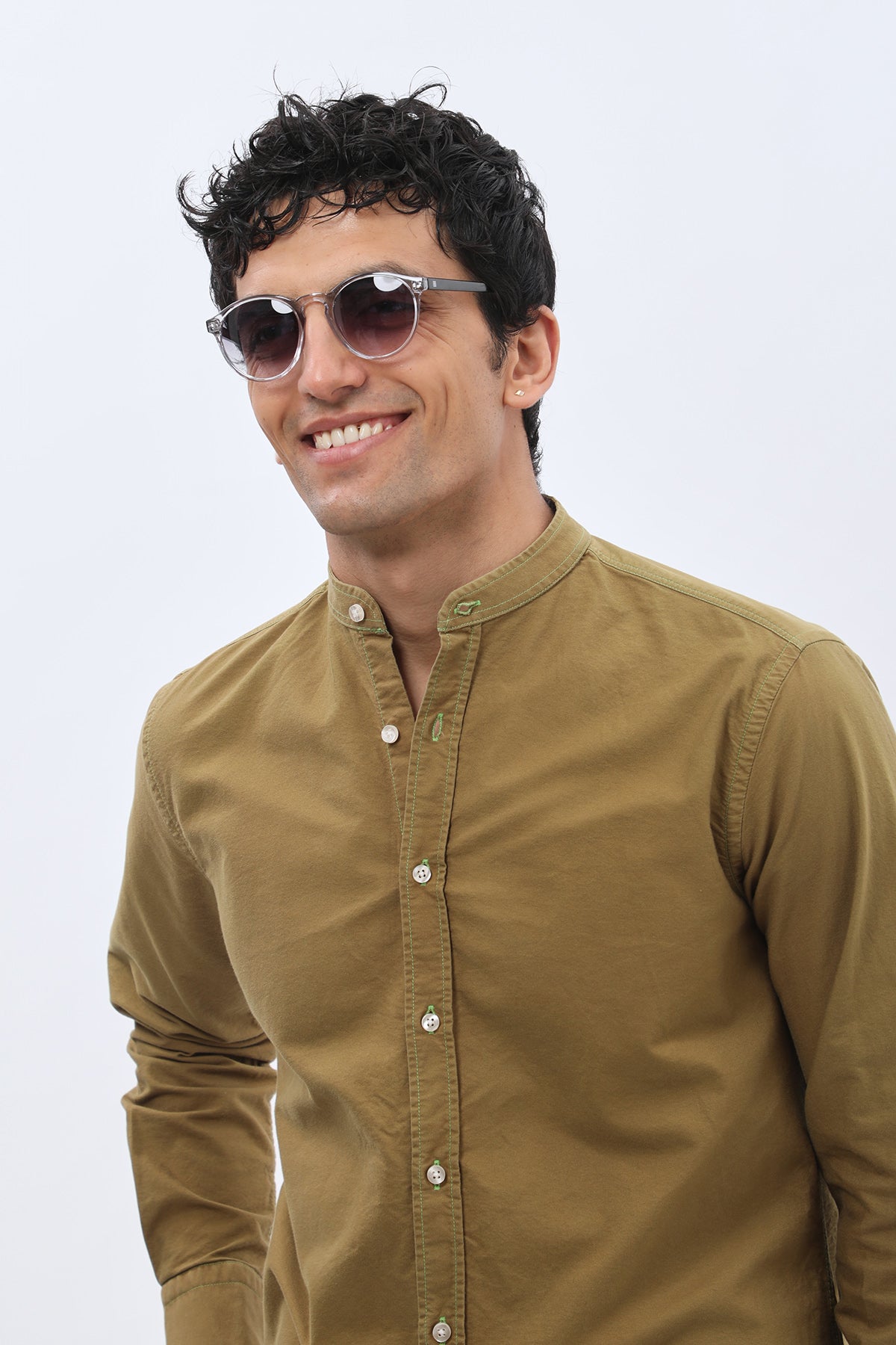 قميص أكسفورد بقبة ماندارين من SHIRTSPRO - لون أخضر