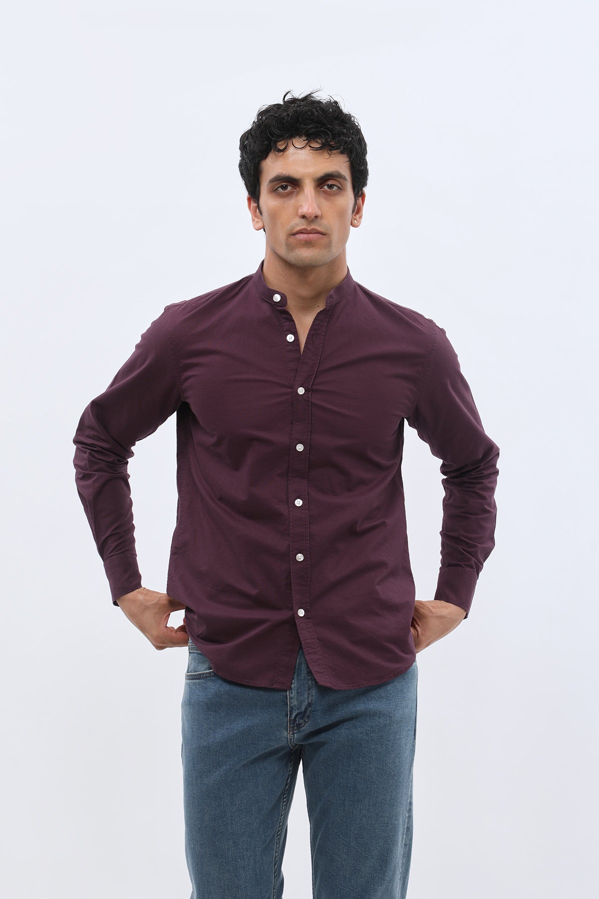 قميص أكسفورد بقبة ماندارين من SHIRTSPRO - لون أرجواني