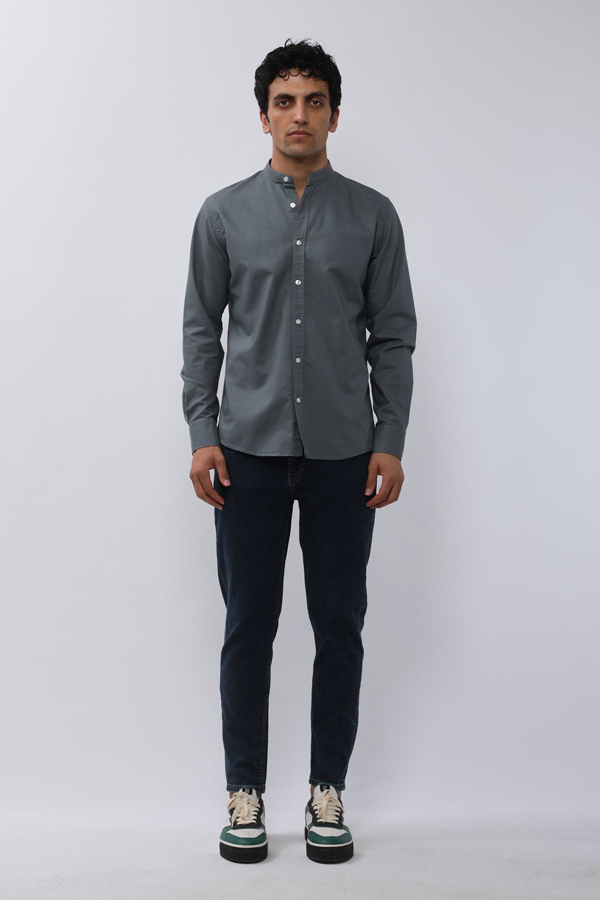 قميص أكسفورد بقبة ماندارين من SHIRTSPRO - لون دخاني