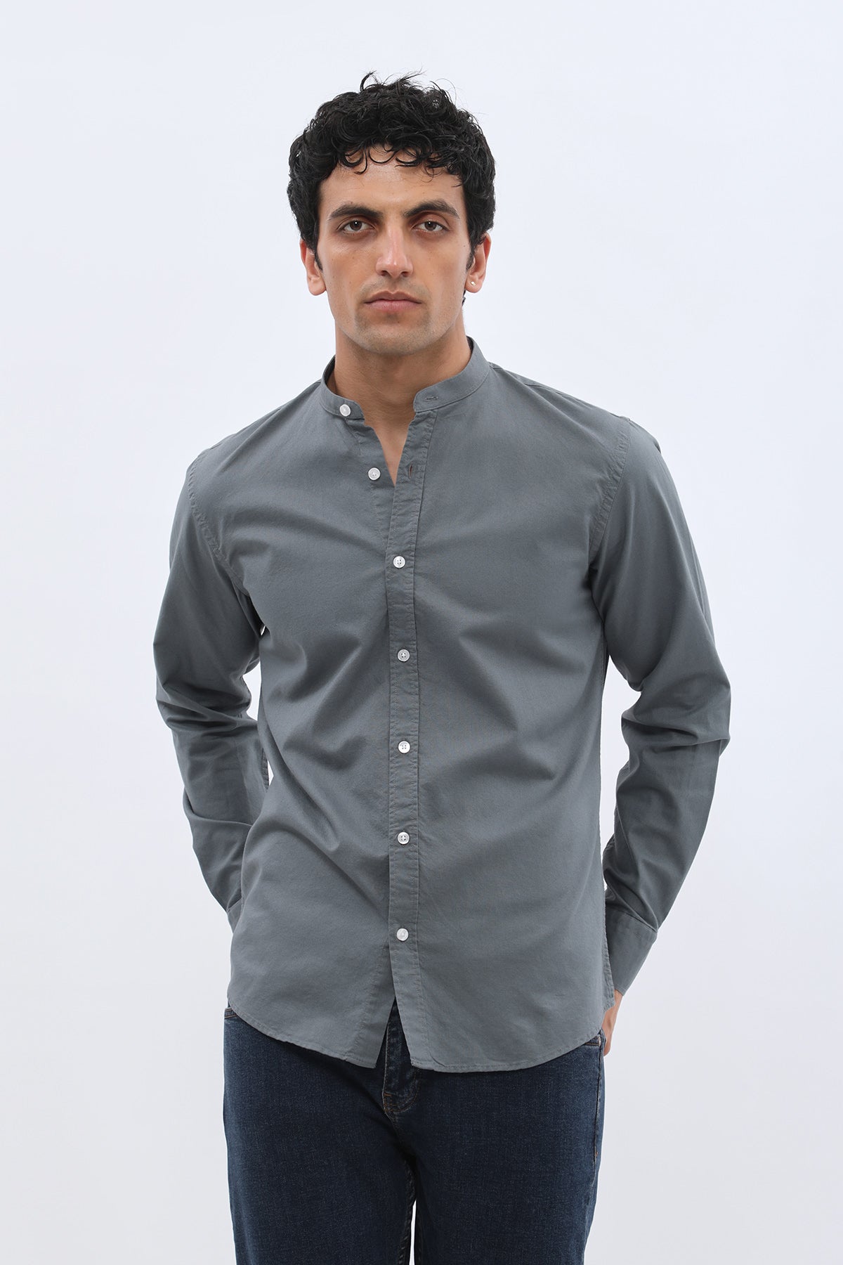 قميص أكسفورد بقبة ماندارين من SHIRTSPRO - لون دخاني